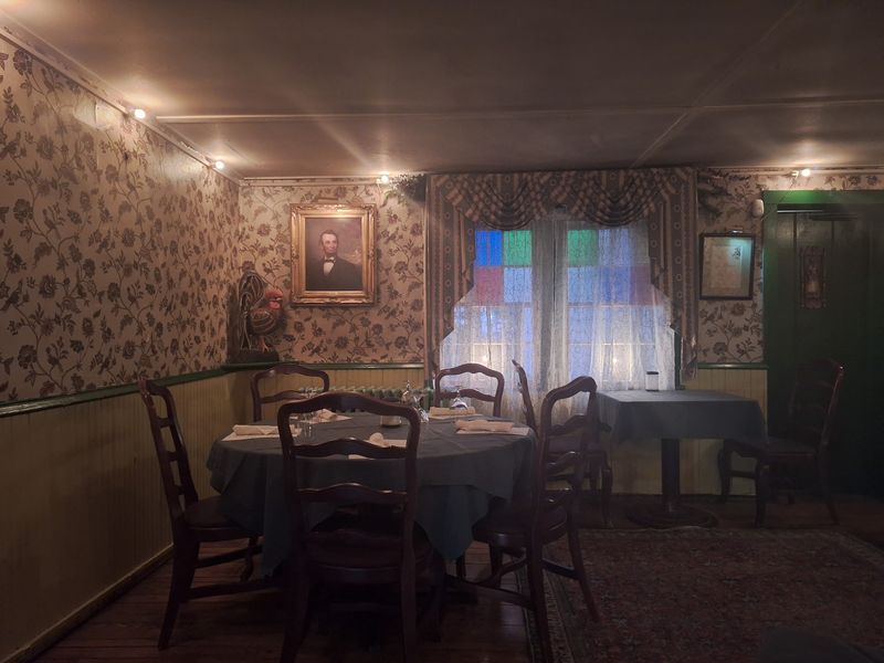 Ye Olde Centerton Inn