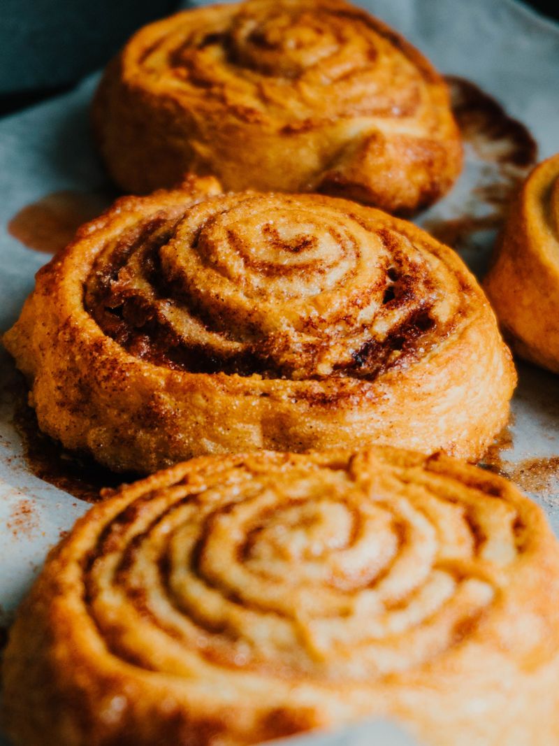 Rose’s Giant Cinnamon Rolls 