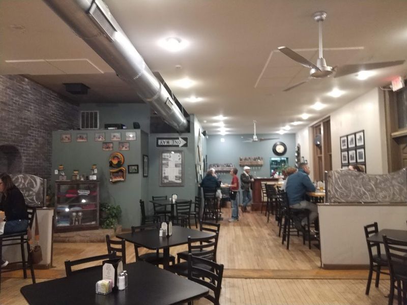 The Kind Of Place That Turns Lunch Into A Detour