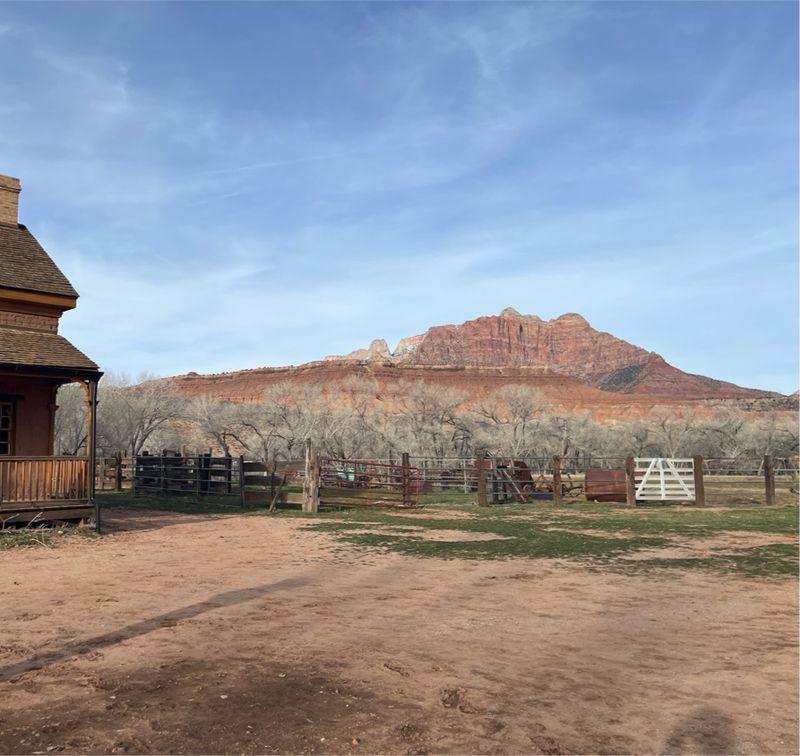 The Dirt Road That Sets the Mood Before You Arrive
