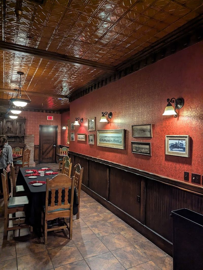 A Dinner Experience That Feels Genuinely Local