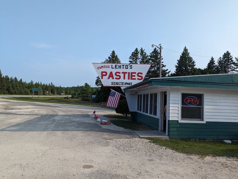 Finding The Original Lehto's Pasties On US-2