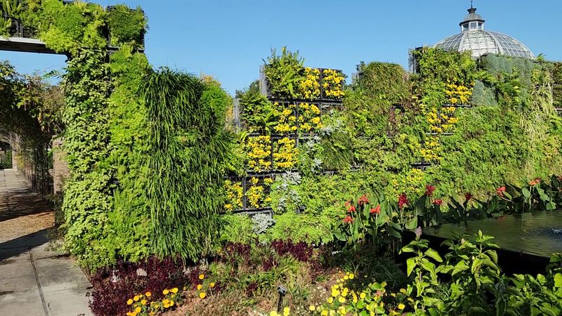 Victory Avenue Opens The Gate To The Garden