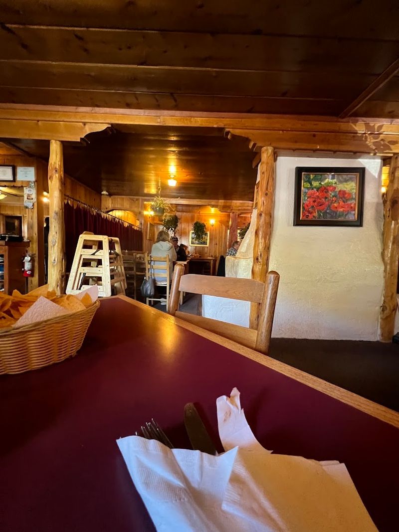 Sundance Restaurant, Red River