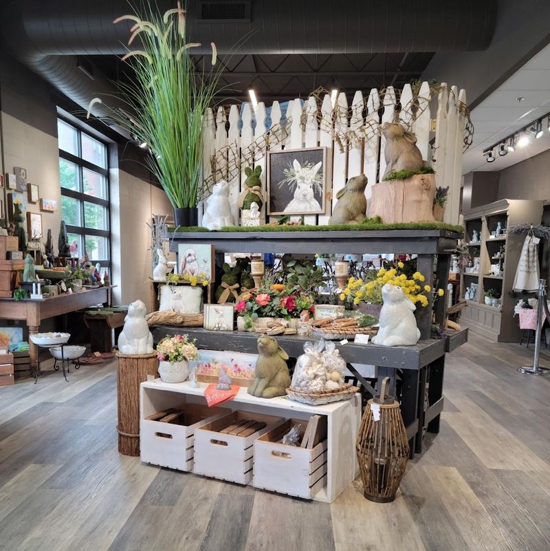 Isabel Bloom Studio Showroom and Tour Center, Davenport