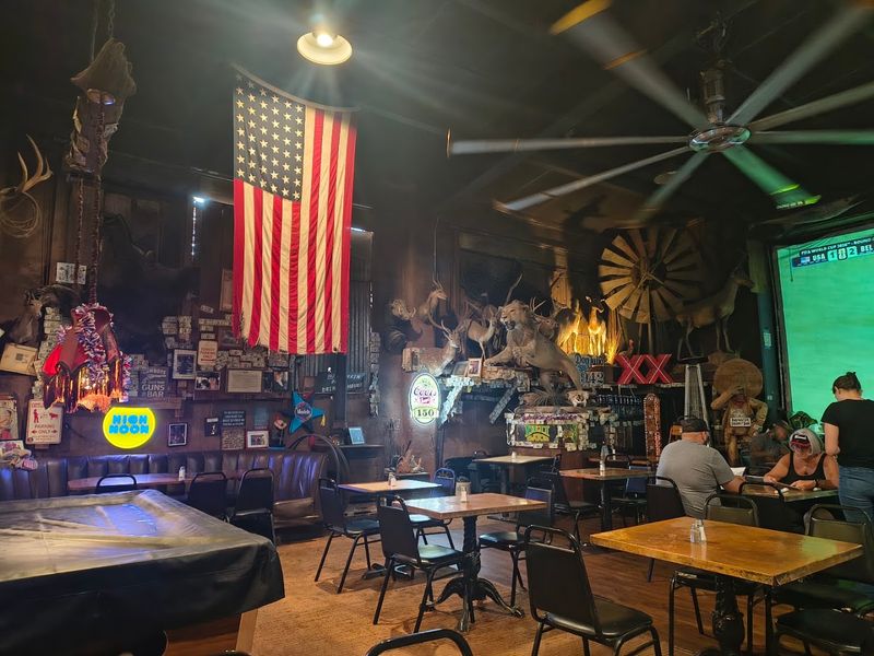 Adobe Deli, Deming