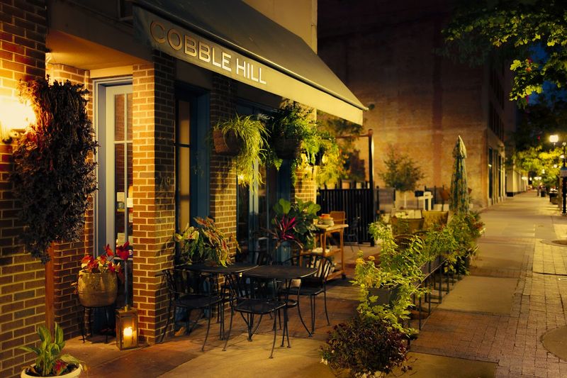 Cobble Hill, Cedar Rapids