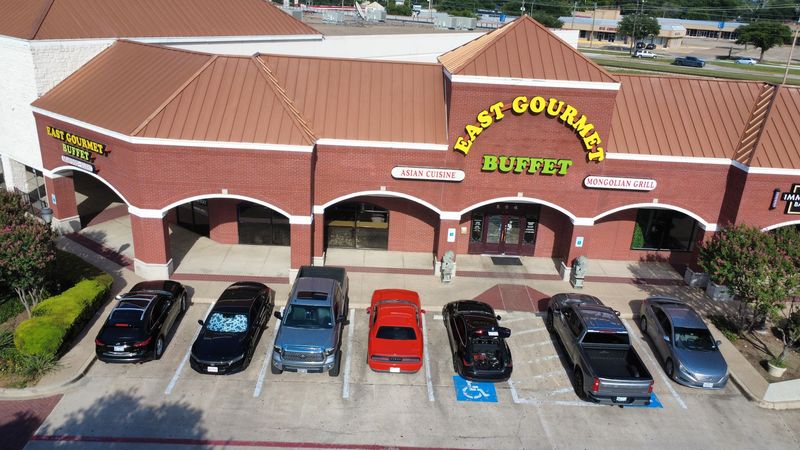 East Gourmet Buffet 