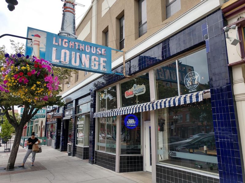 What Makes 25th Street The Right Home For This Kind Of Place