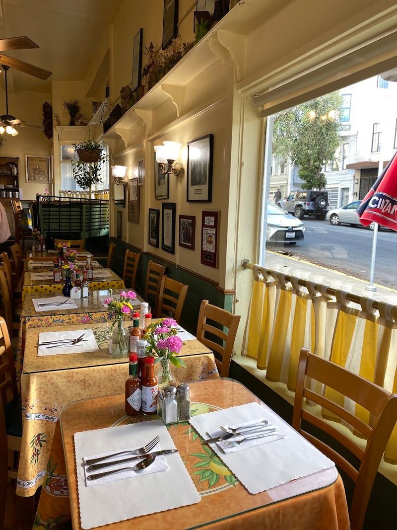 The Tiny Dining Room Keeps Every Morning Lively