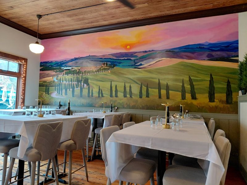 La Ragazza Tuscan Kitchen & Bar, Le Claire