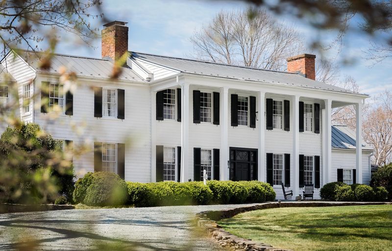1799 Restaurant At The Clifton