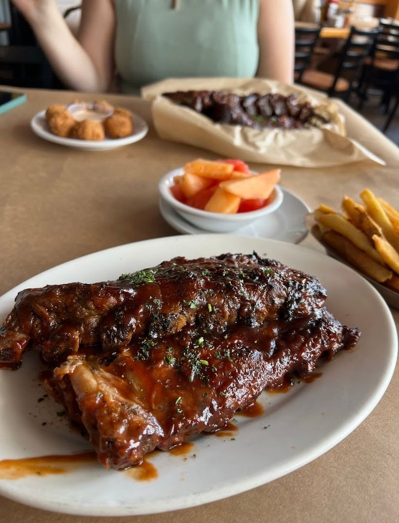 Ribs That Hold Their Own On A Seafood-Heavy Menu