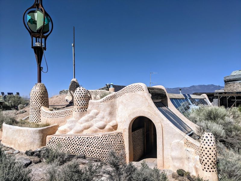 Earthship Visitor Center, Tres Piedras