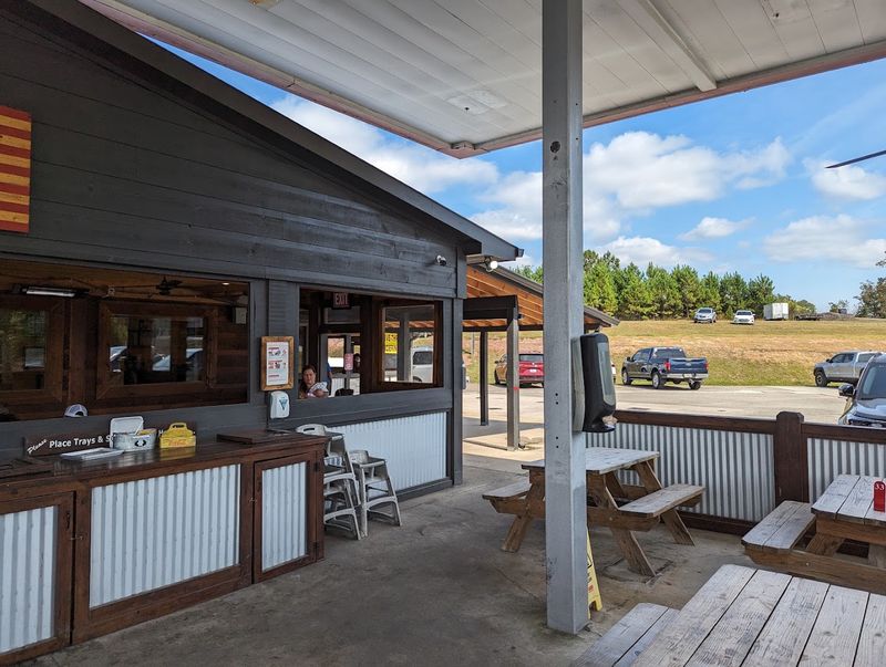 The Roadside Stop Sends North Georgia Flavor Home With You