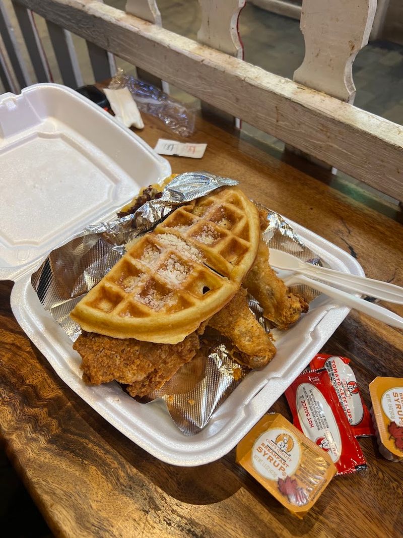 Ma Lessie's Chicken & Waffles 