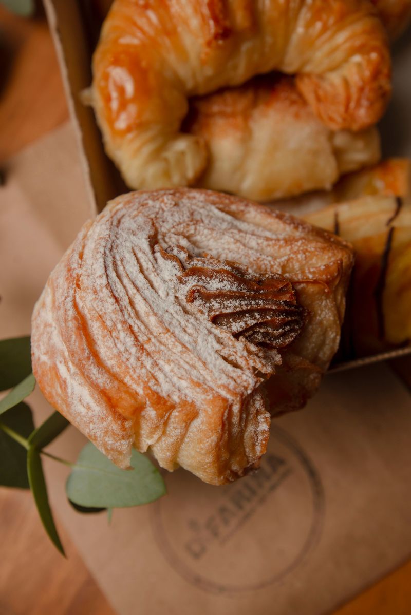 Sfogliatelle Tests The Entire Line