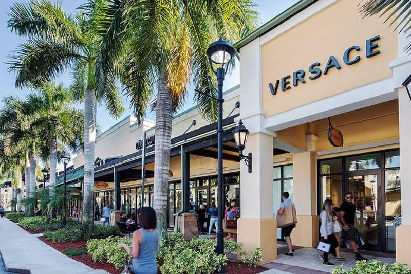 Let The Colonnade Turn Patience Into A Luxury Discount
