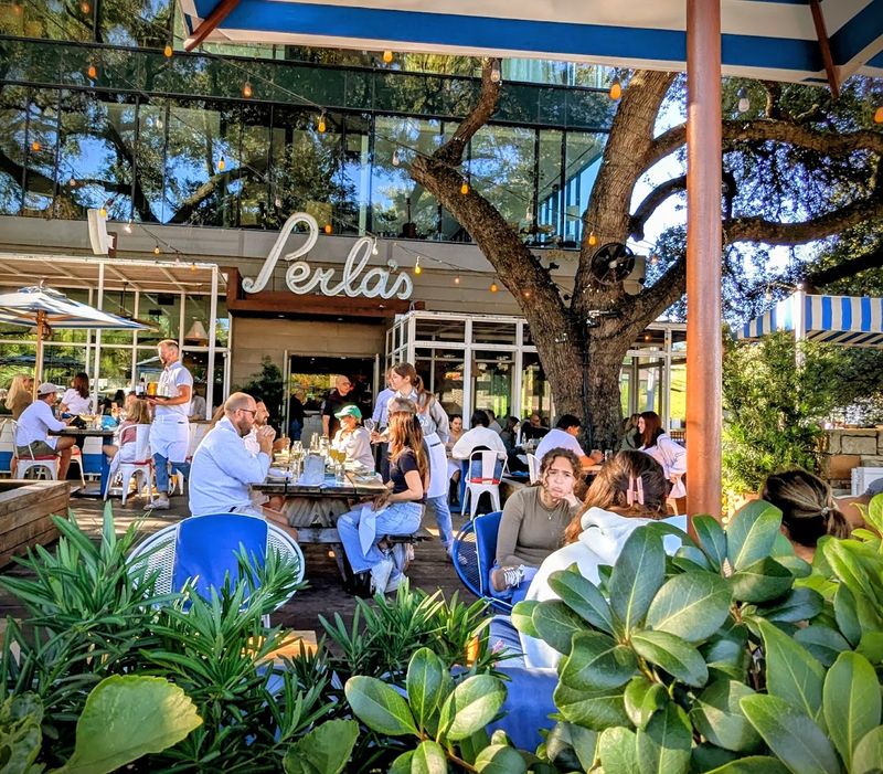 Perla’s Seafood & Oyster Bar
