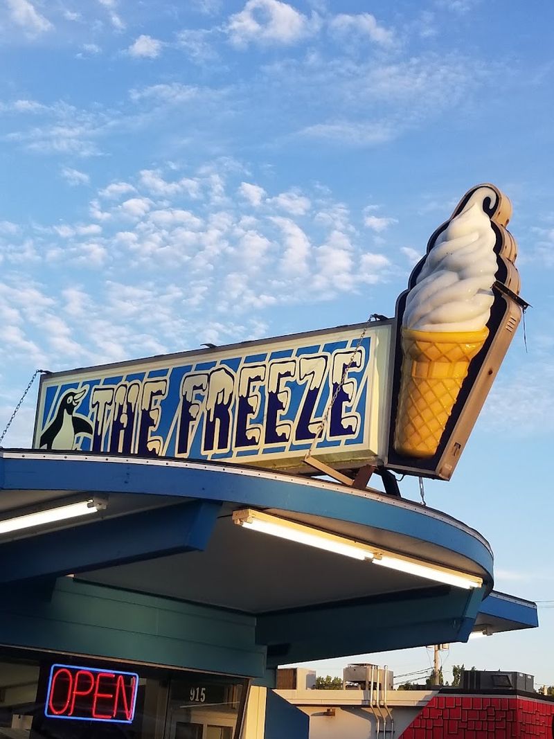 The Freeze, Marion