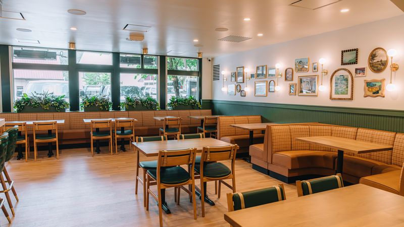 The Creekside Dining Room Rewards Finding The Plaza