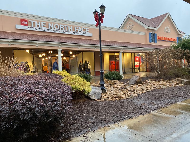 Athletic Stores Can Build Their Own Shopping Route