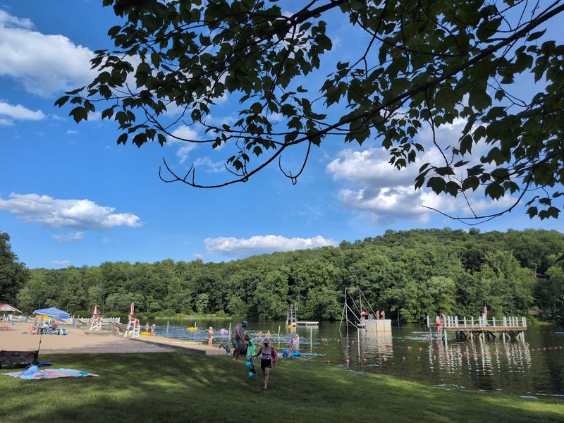 A Lake That Actually Delivers On The Beach Vibe