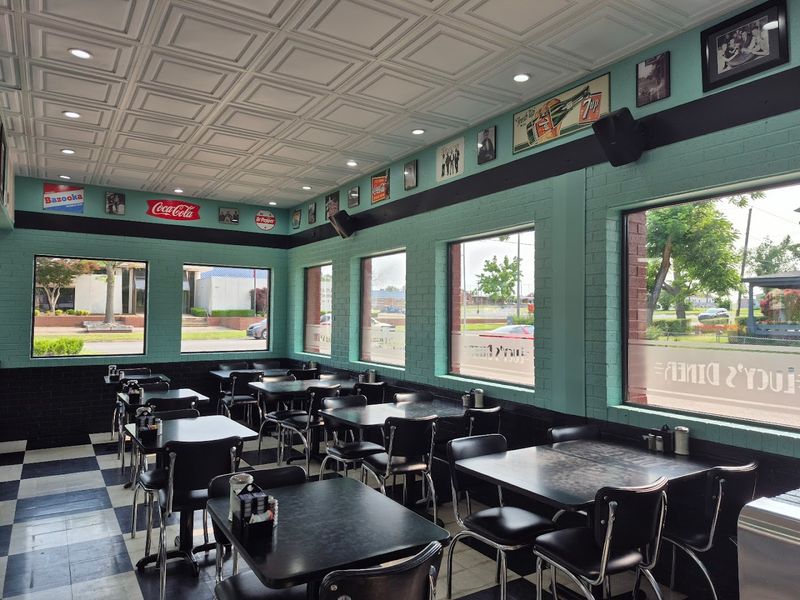 Lucy’s Diner