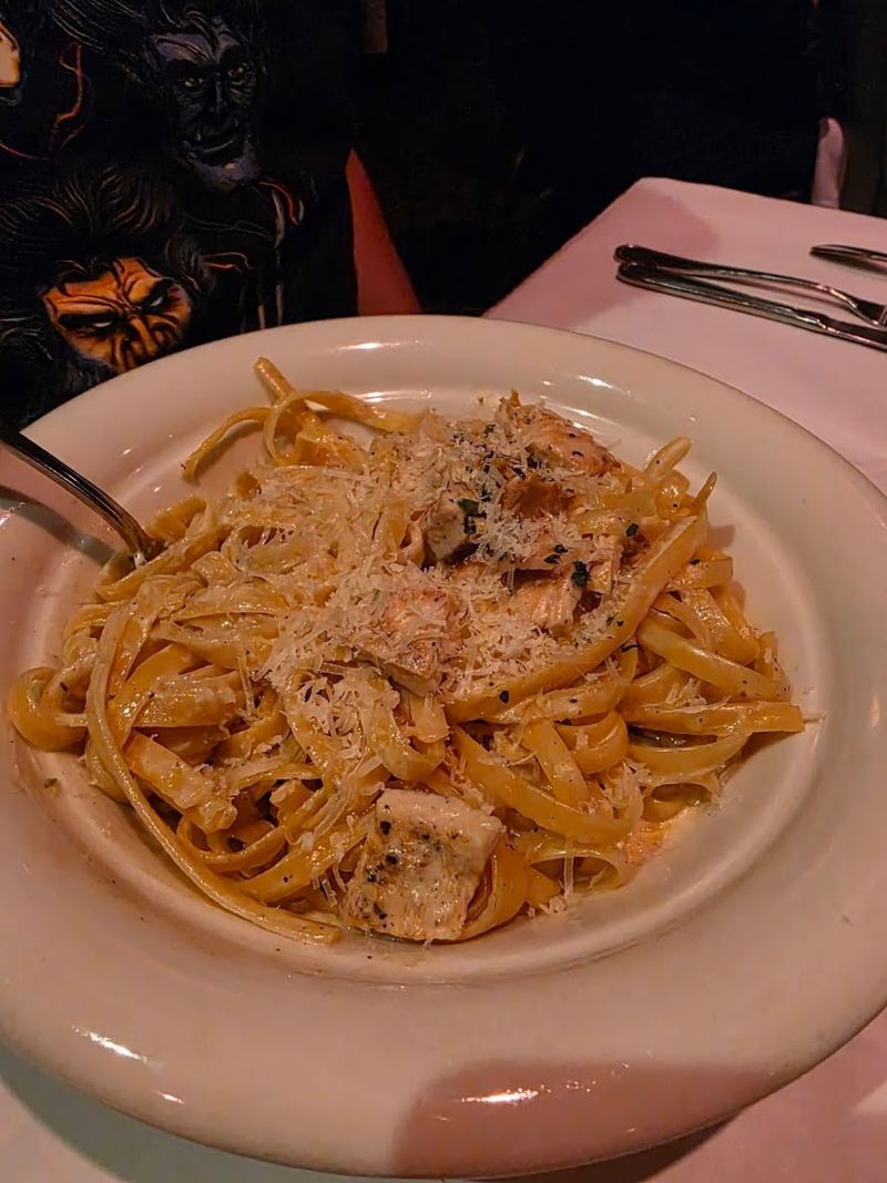 Classic Italian Favorites Keep Diners Coming Back