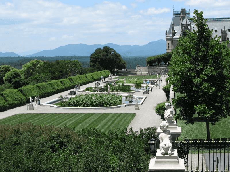 Blue Ridge Views Keep The Château From Drifting Back To France