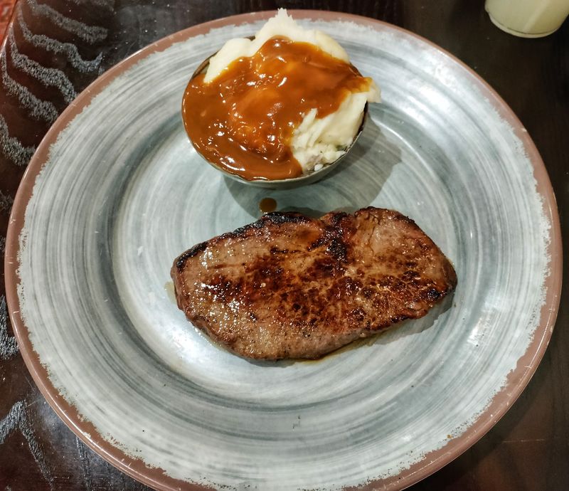Steaks And Weekly Traditions Keep Diners Returning