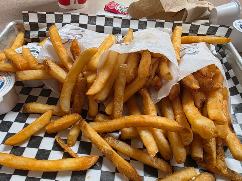 The Fries That Keep Showing Up In Every Single Review