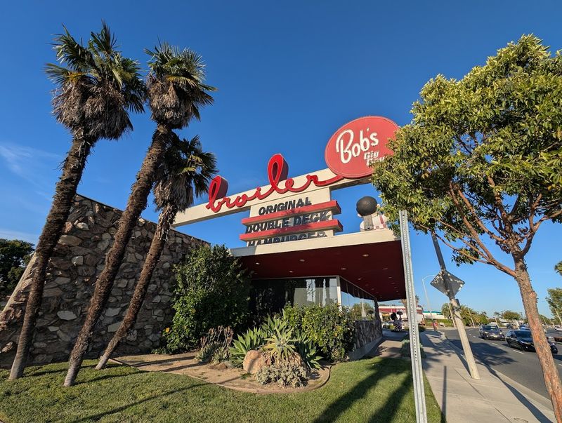 Bob's Big Boy Broiler