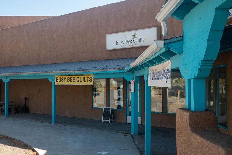 Busy Bee Quilts, Edgewood