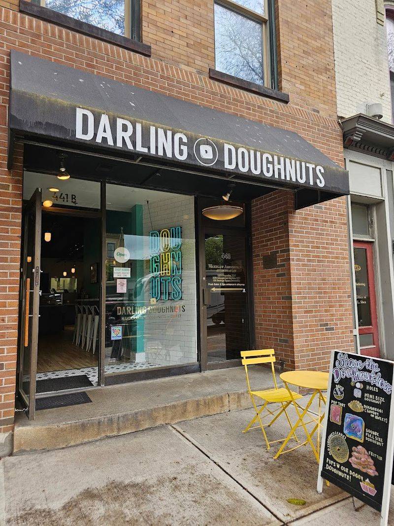 Darling Doughnuts 
