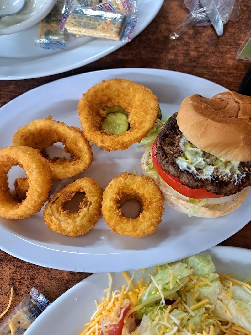 Thousands Of Patties Turn Lunch Into Choreography