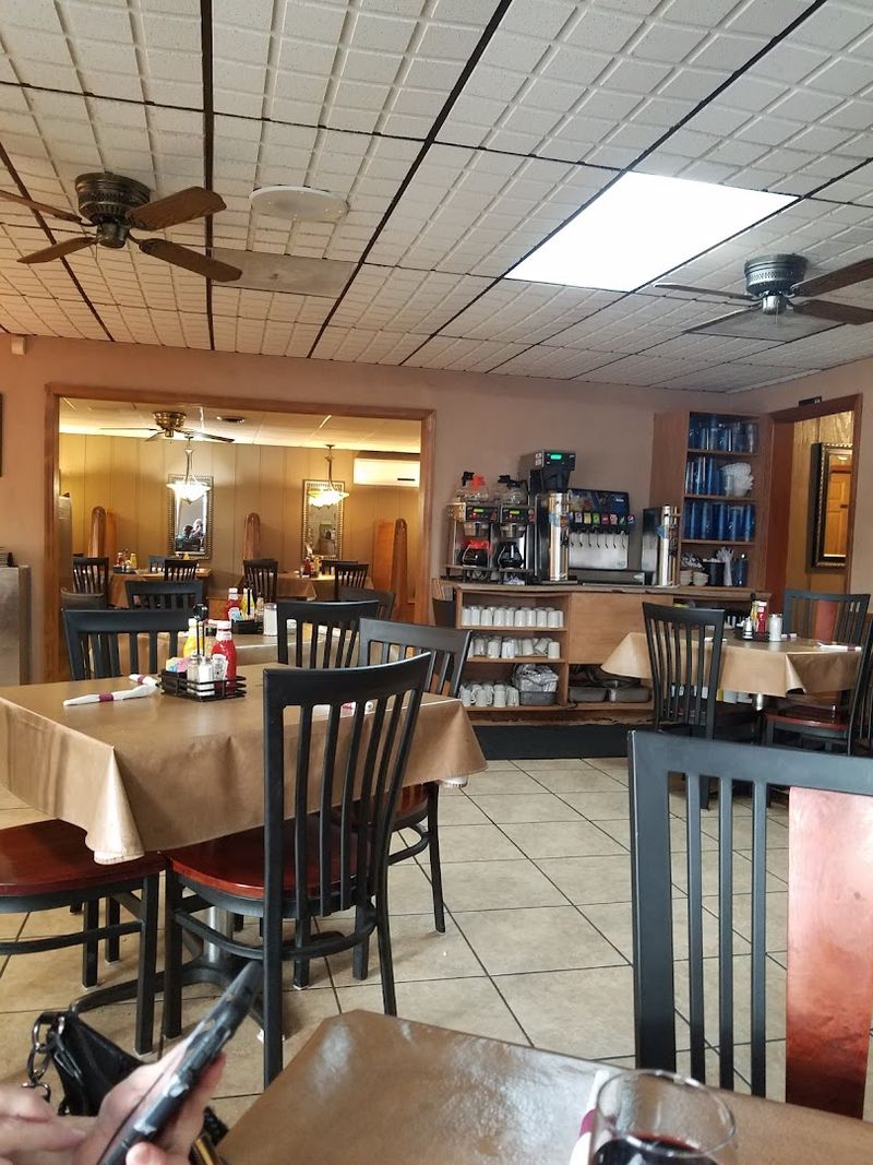 R and B's Family Restaurant