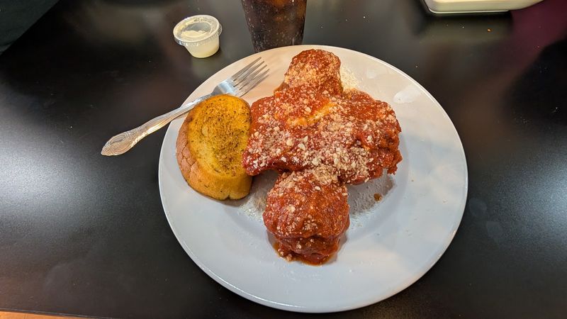 A Café That Lets The Marinara Work