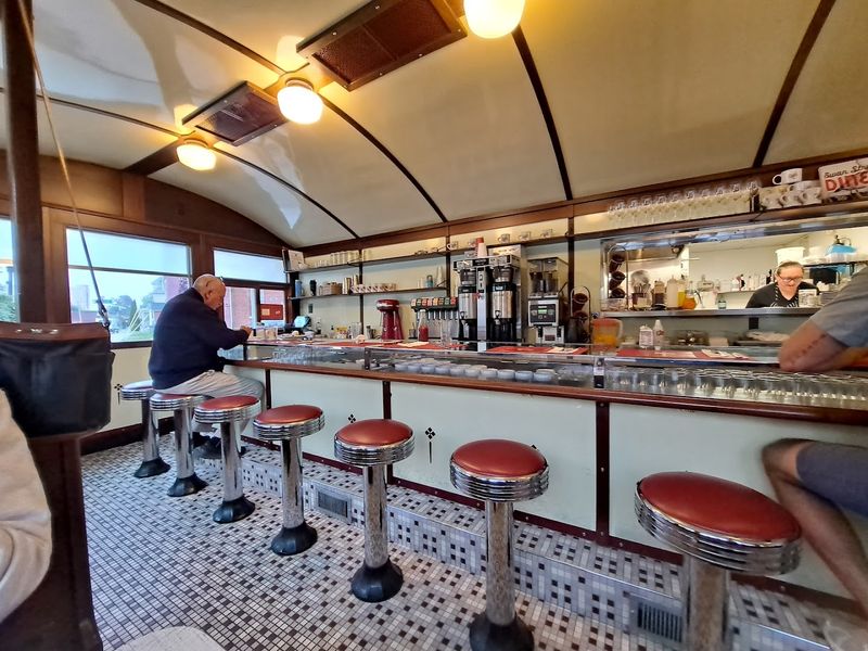 Swan Street Diner