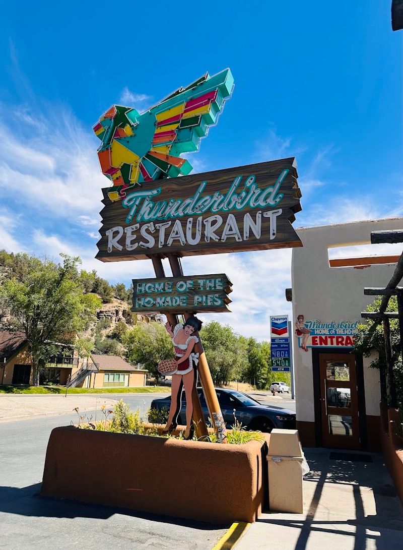 Thunderbird Restaurant, Mount Carmel