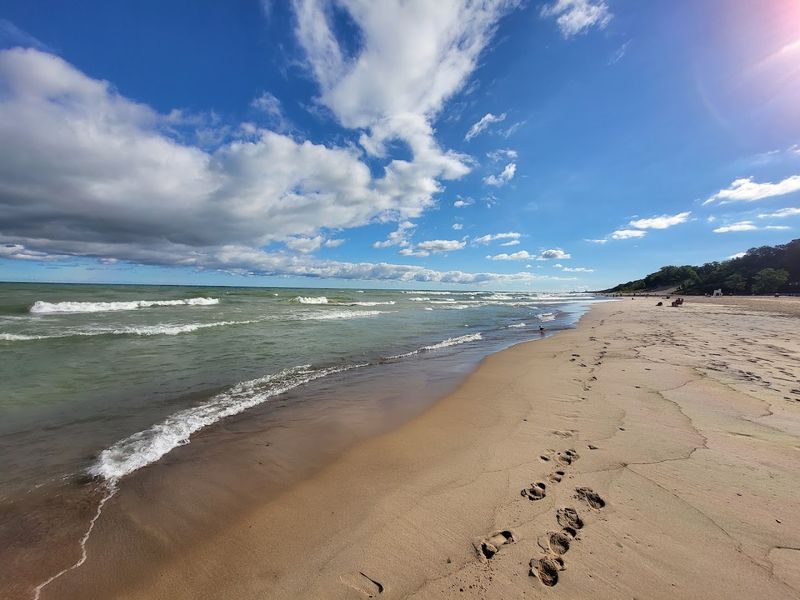 Three Miles Of Shoreline Bring The Big-Beach Energyene