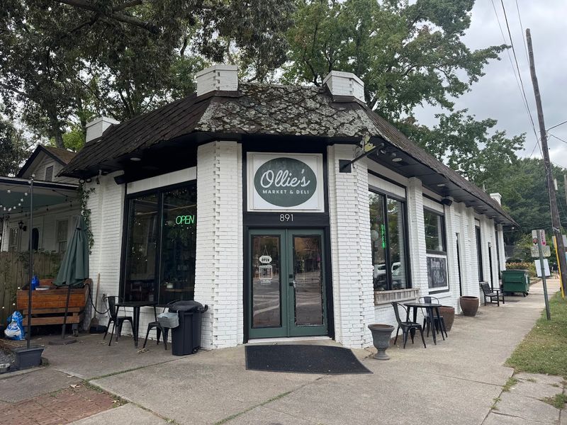 Ollie’s Market & Deli