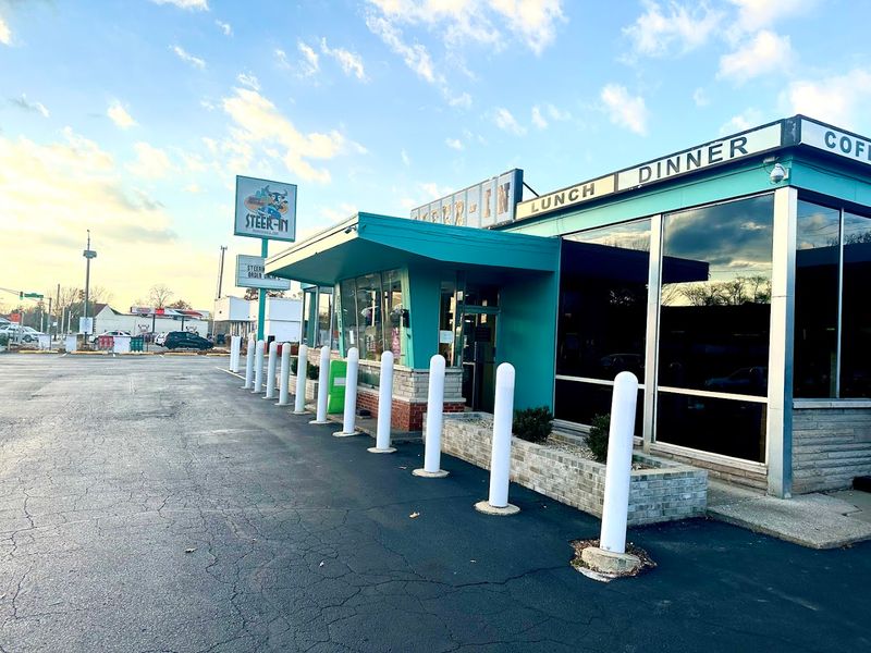 Indy's Historic Steer-In Restaurant 