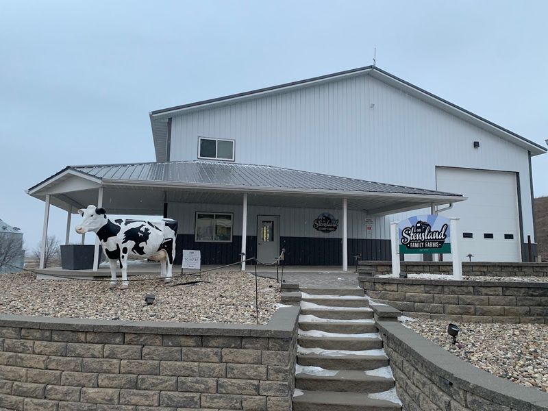 Stensland Family Farms, Larchwood