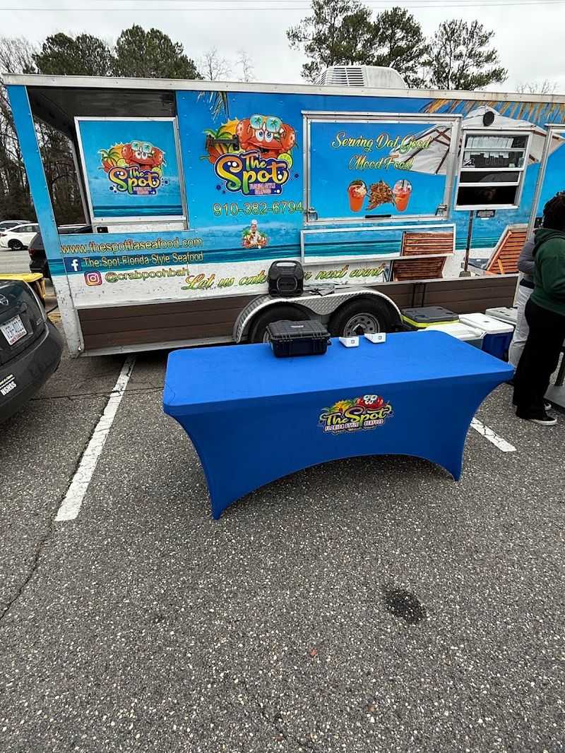 Seafood In Motion Food Truck 