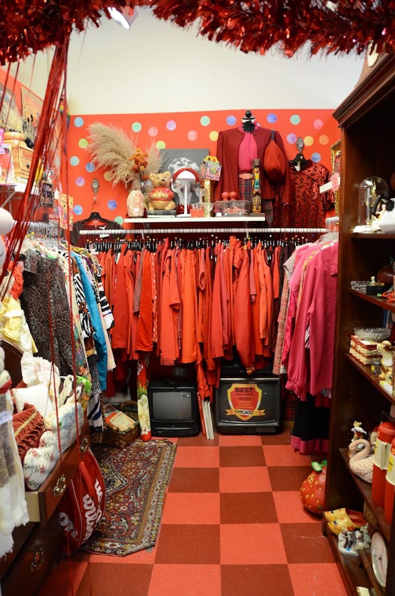 Milwaukee Avenue Makes Room For One More Colorful Detour