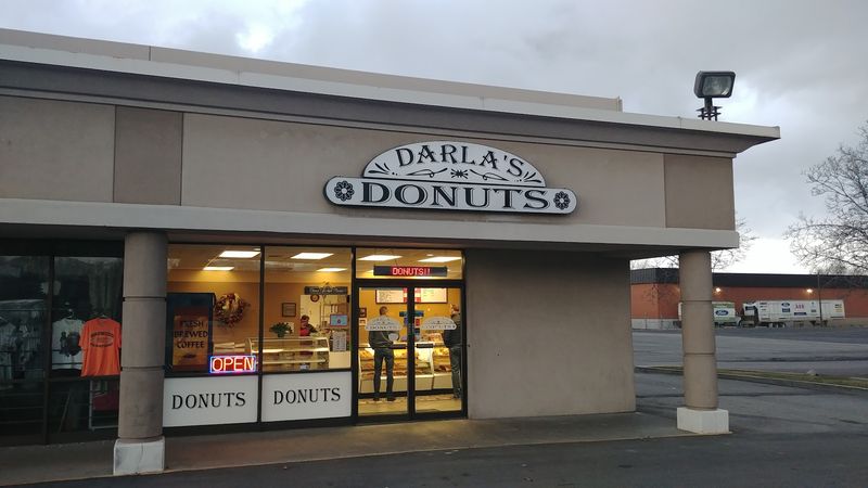 The Kind Of Place That Earns Its Reputation One Donut At A Time