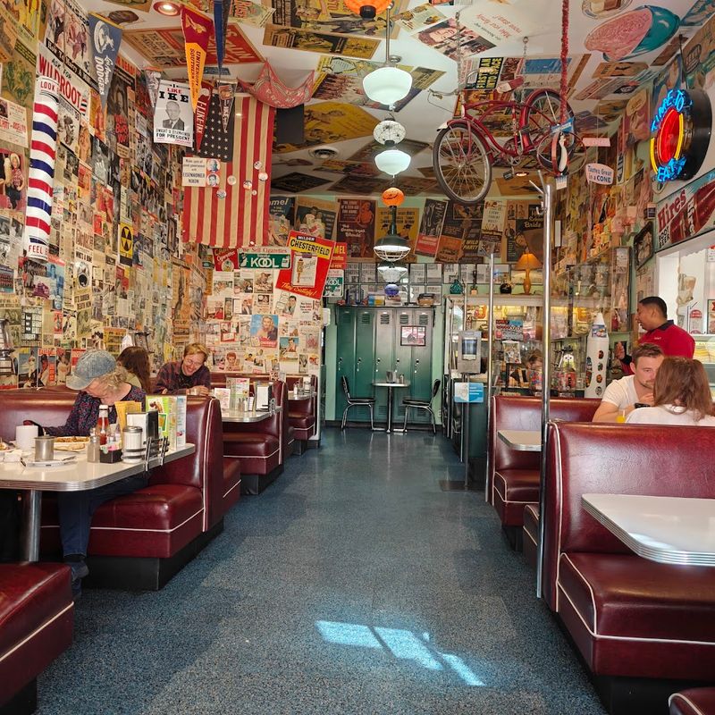 Cafe 50’s