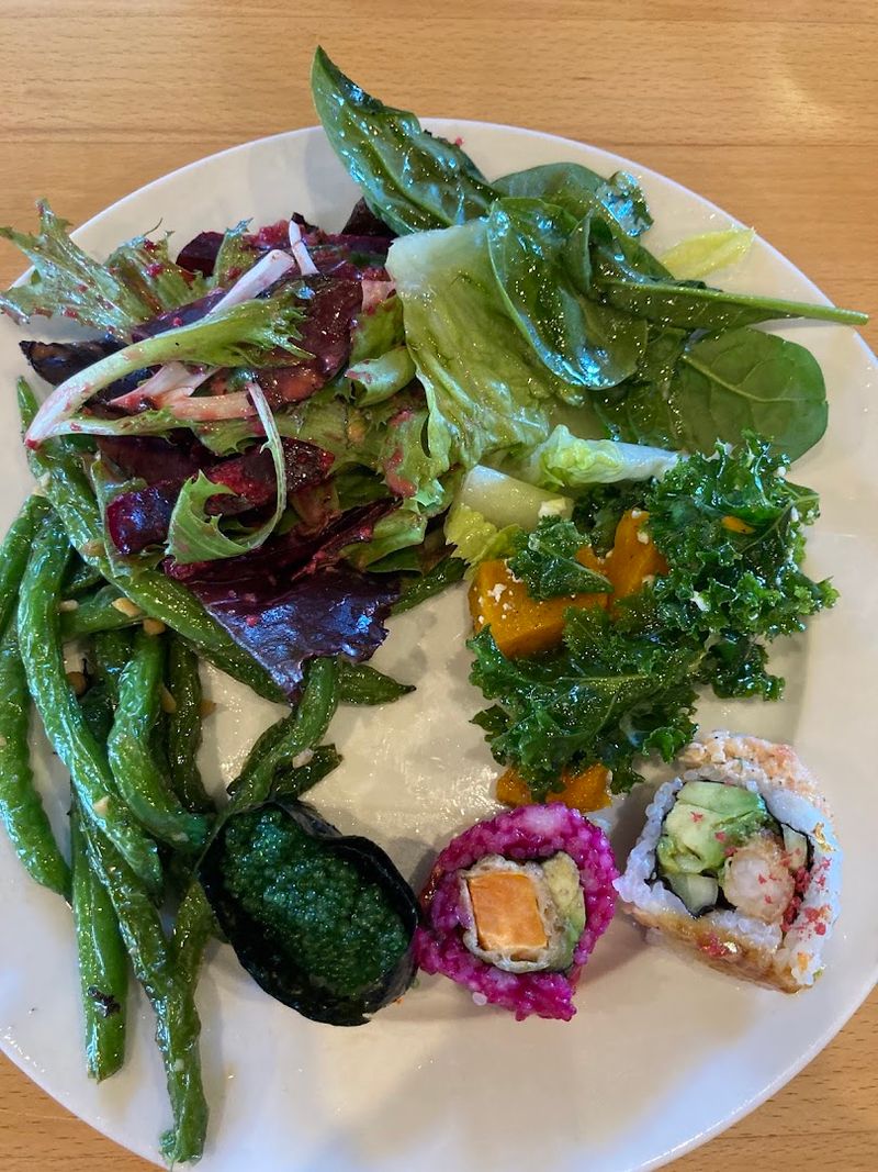 Salads And Small Bites Prevent Plate Fatigue