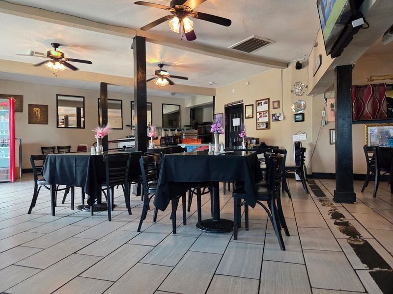 Sascee’s Southern Style Eatery
